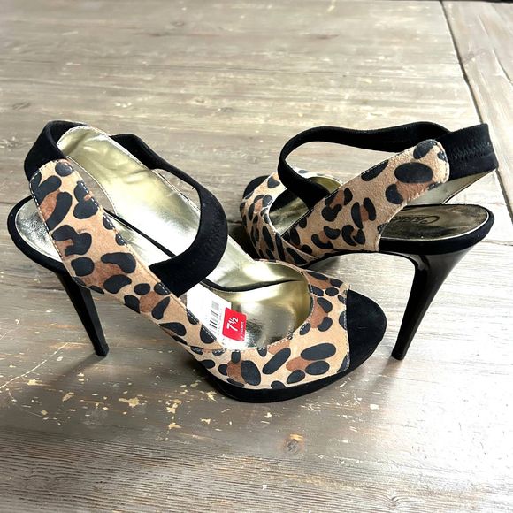 Carlos Santana Women's Suede Leopard Print Peep Toe Platform Stiletto Pumps NIB - Picture 14 of 16